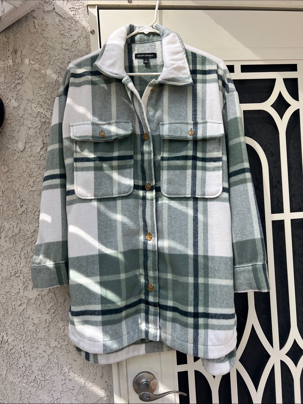 Banana Republic Plaid Button-Front Shacket Jacket in Sage and Cream